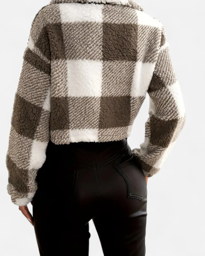 Veste Courte en Polaire à Motif Carreaux – Effet Mouton Doux