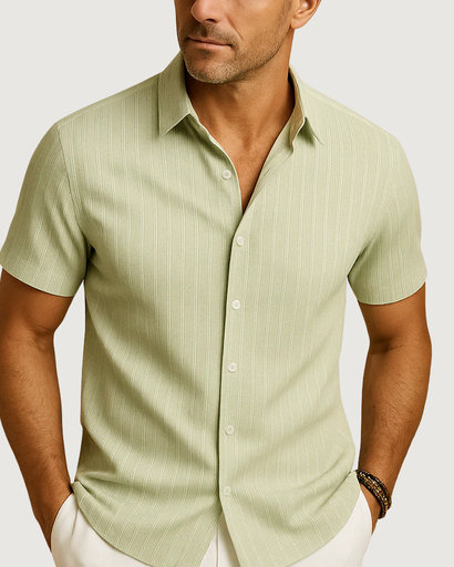 Chemise homme légère à manches courtes et col classique