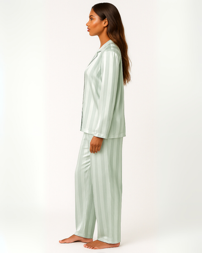 Pyjama Femme en Satin Rayé – Chic, Confortable & Élégant pour la Nuit