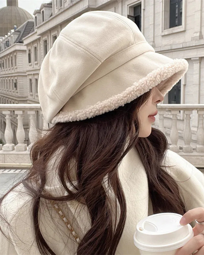 Chapeau femme doublé avec bordure en tissu texturé