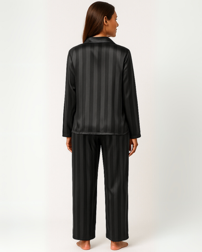 Pyjama Femme en Satin Rayé – Chic, Confortable & Élégant pour la Nuit