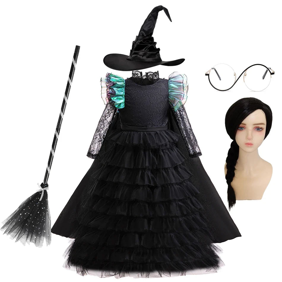 Robe de sorcière émeraude avec chapeau, balai, lunettes et perruque en bonus