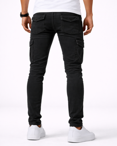 Jean cargo homme slim avec poches latérales et coupe ajustée