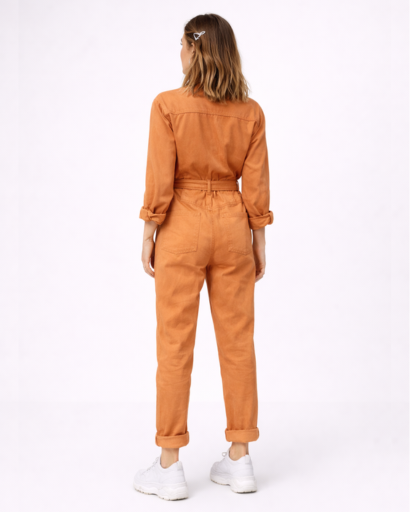 Combinaison Femme Coupe Droite avec Ceinture Taille et Poches Poitrine à Boutons