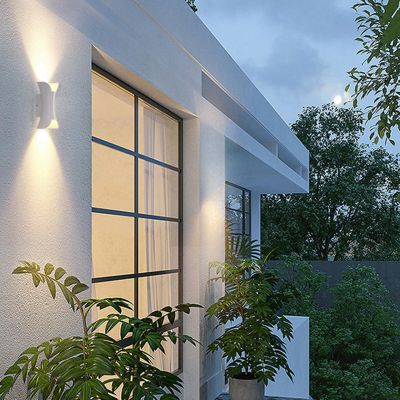 Applique murale LED finition blanche