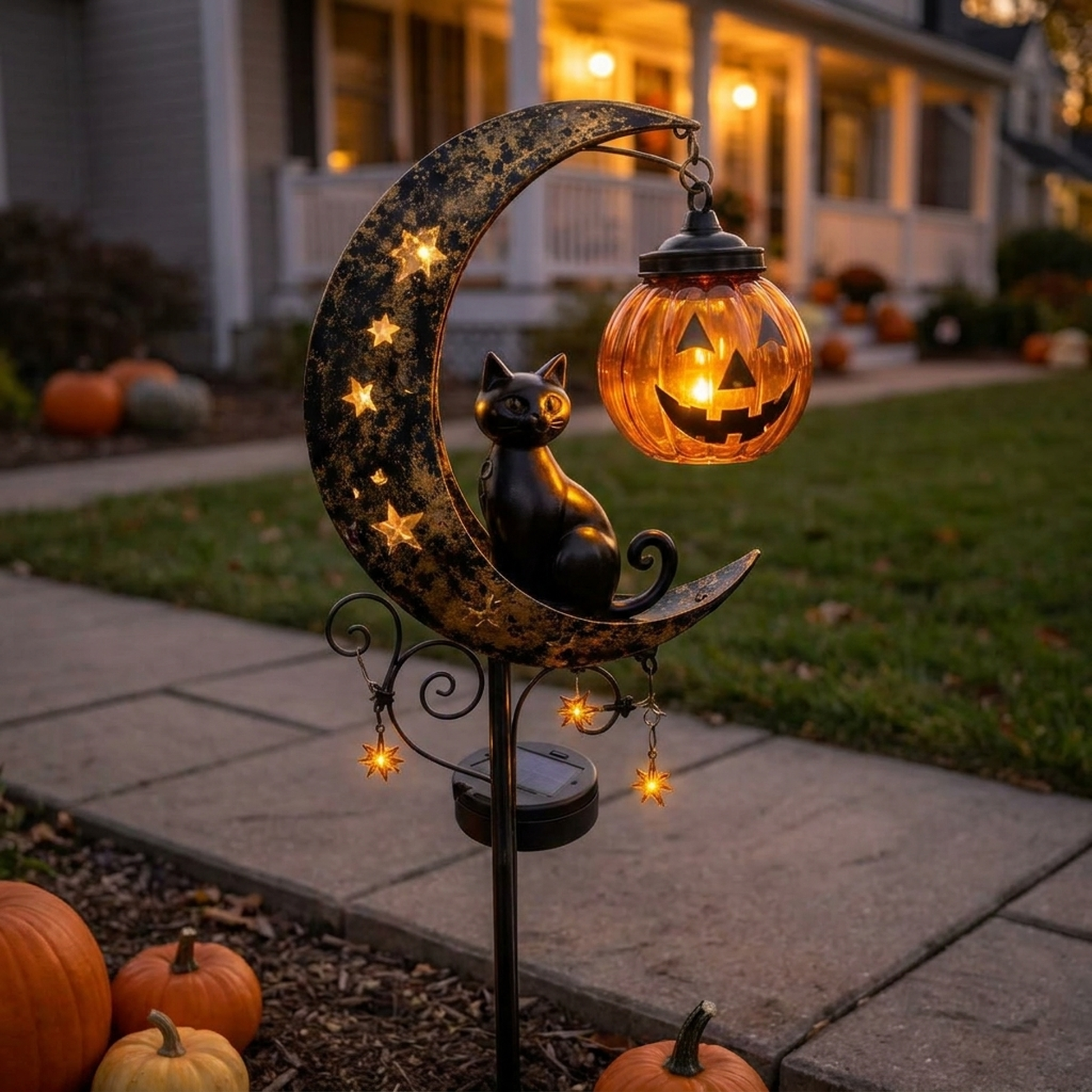 Détail du piquet lumineux citrouille et lune Halloween
