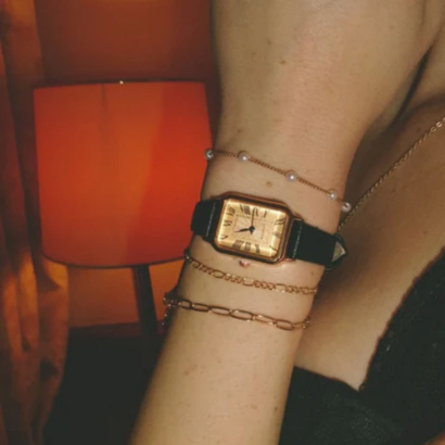 Montre Femme Élégante Rectangulaire – Bracelet en Cuir au Design Classique