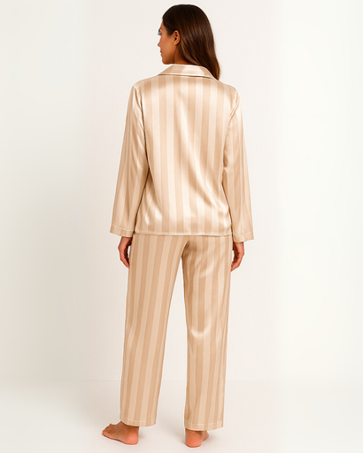 Pyjama Femme en Satin Rayé – Chic, Confortable & Élégant pour la Nuit