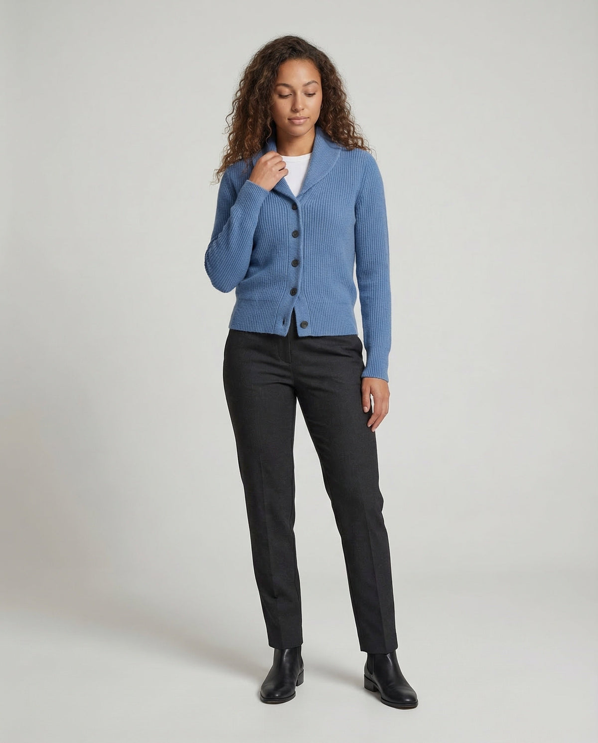 Cardigan femme à col lapel avec fermeture boutons