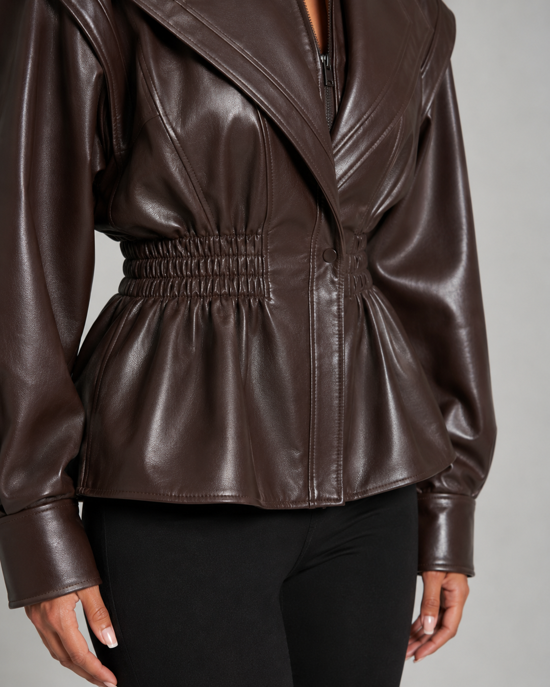 Veste peplum cintrée femme noire, vue de dos