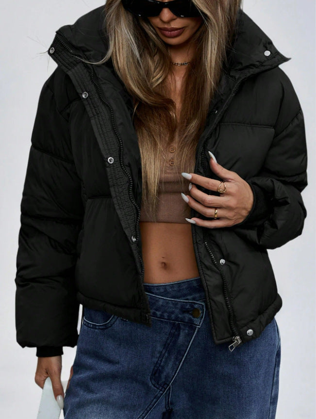 Veste sans manches femme noire, détail col montant
