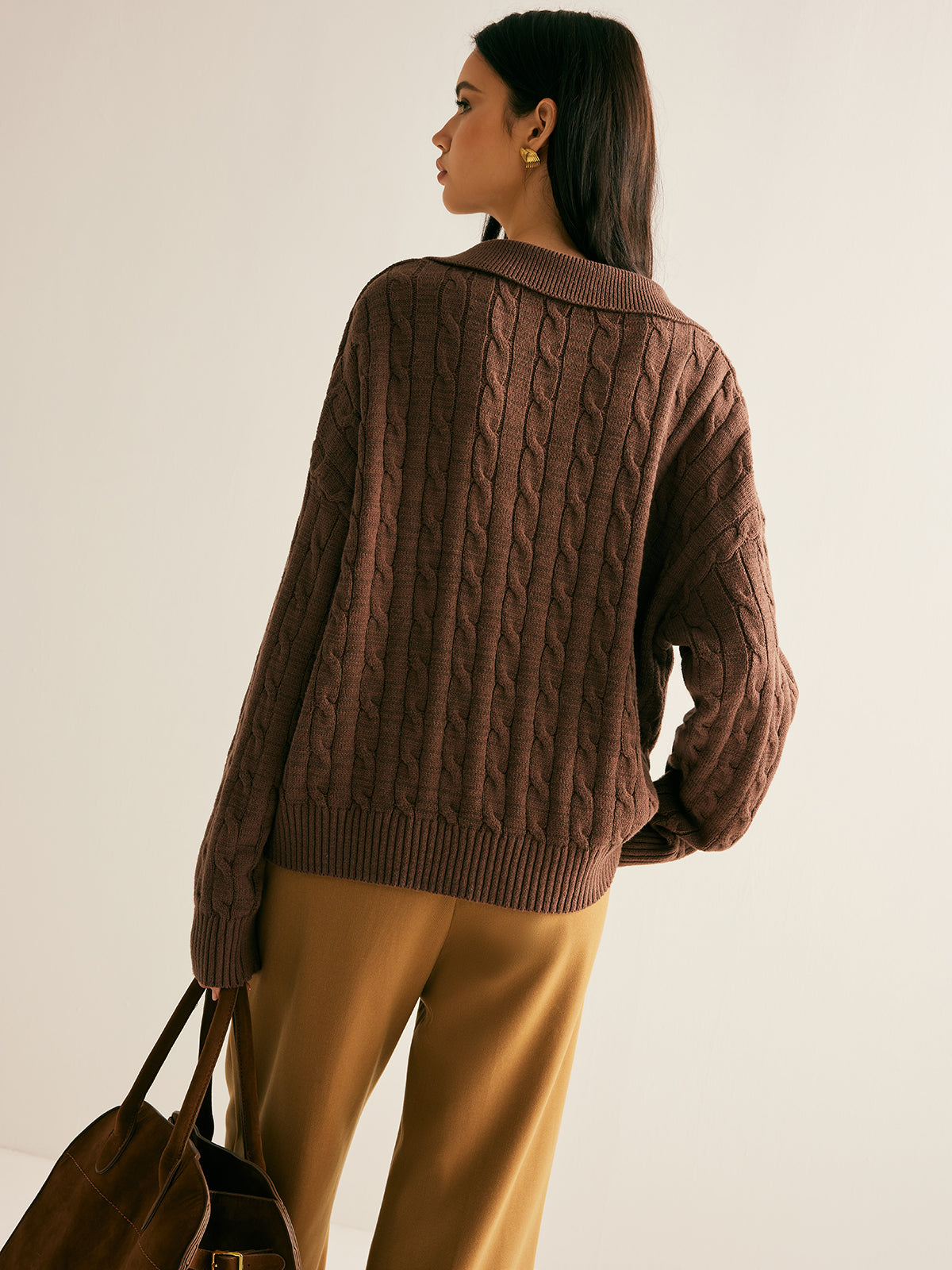 Pull-over en maille câblée pour femme avec col montant