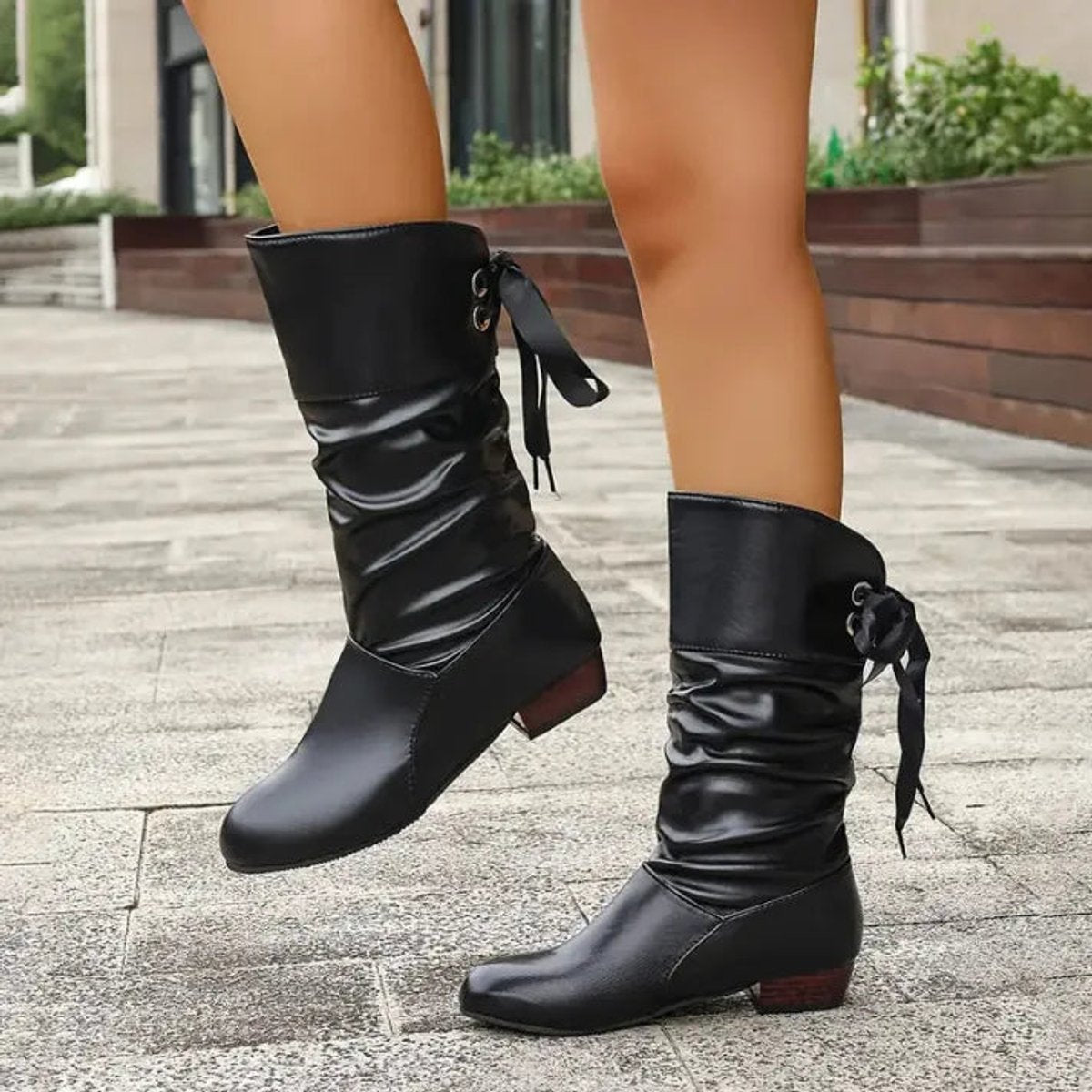 Bottines Mi-Mollet Froncées à Talon Bloc et Lacet Arrière pour Femme