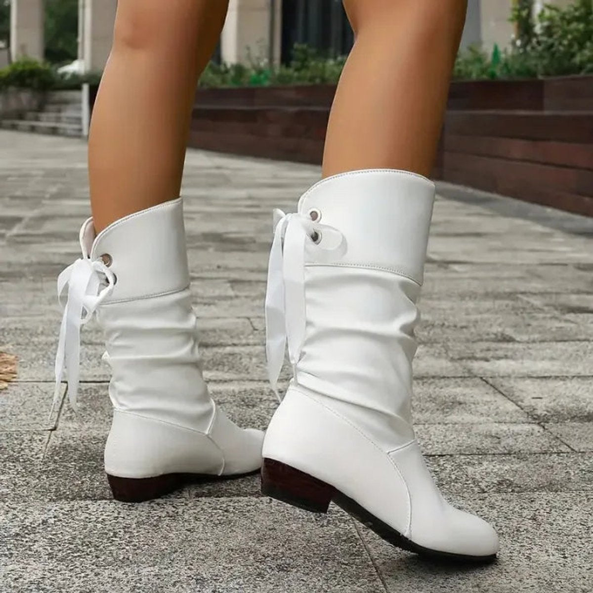 Bottines Mi-Mollet Froncées à Talon Bloc et Lacet Arrière pour Femme
