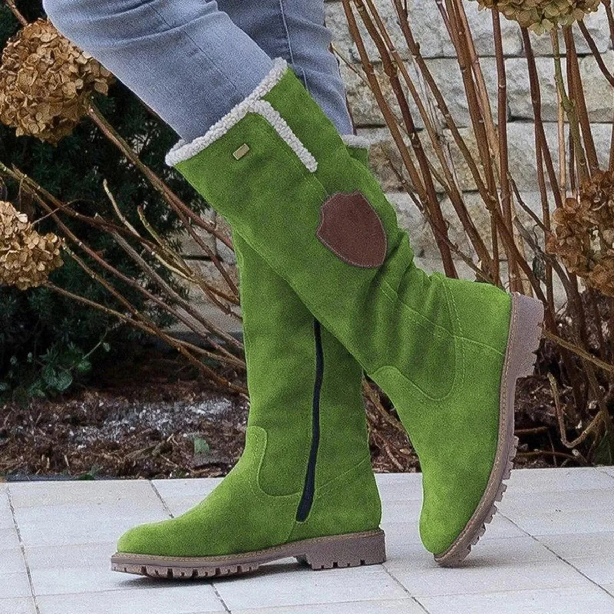 Bottes hautes pour dames avec fermeture éclair et semelle profilée