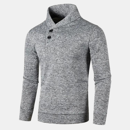 Pull homme porté avec un pantalon casual, vue d'ensemble