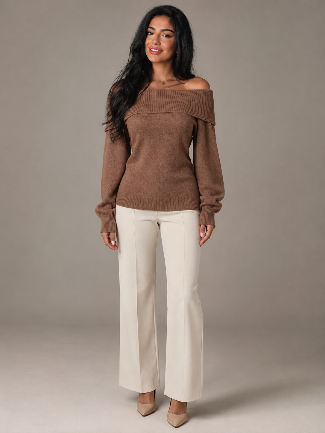 pull-over femme épaule dévoilée, vue de face