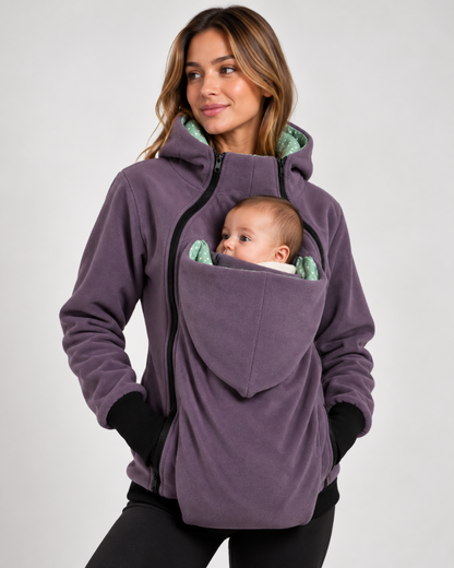 porte-bébé hoodie avec pochette intégrée, sur un mannequin