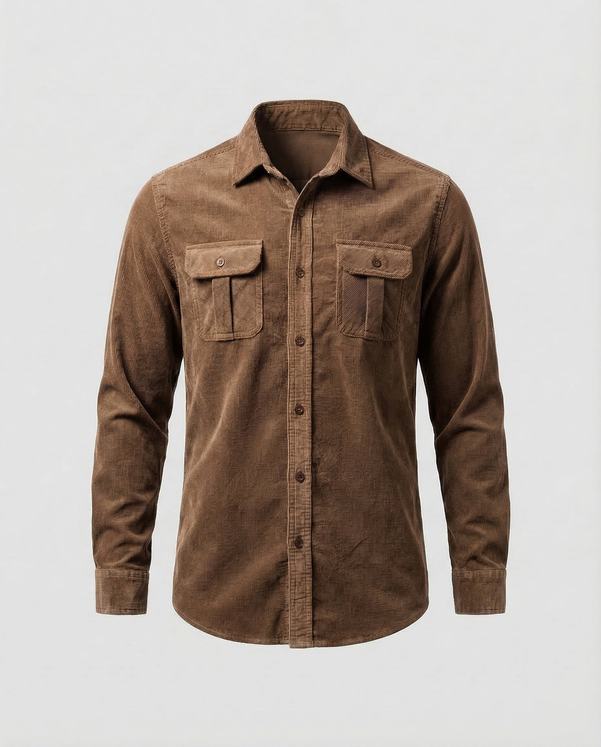Détail des poignets boutonnés ajustables de la chemise Tobias