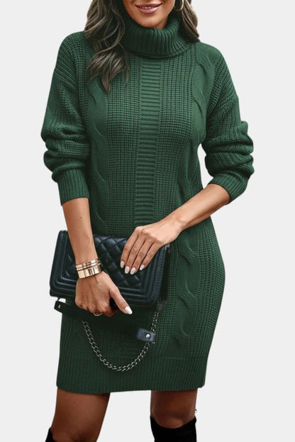 Robe de femme à col roulé avec panneaux de maille texture