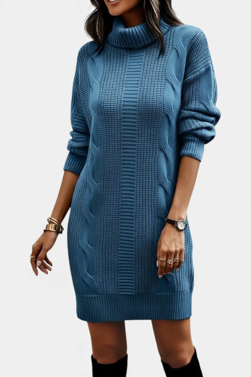 Robe de femme à col roulé avec panneaux de maille texture