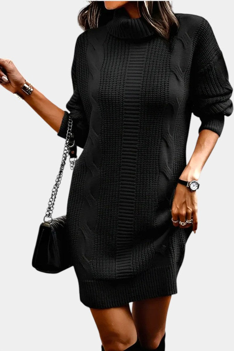 Robe de femme à col roulé avec panneaux de maille texture