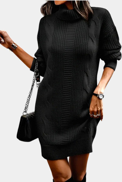 Robe de femme à col roulé avec panneaux de maille texture