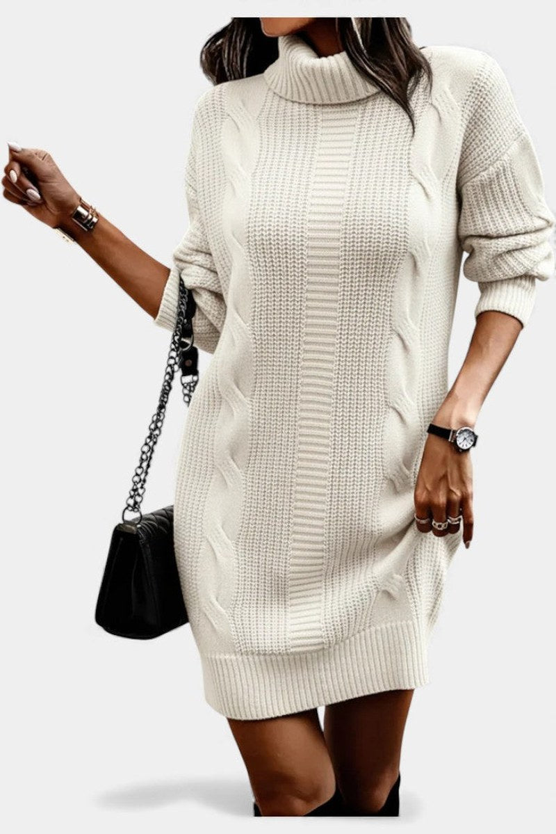 Robe de femme à col roulé avec panneaux de maille texture