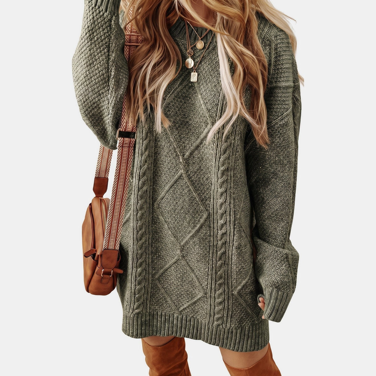 robe en maille oversize pour femme, détail de l'ourlet