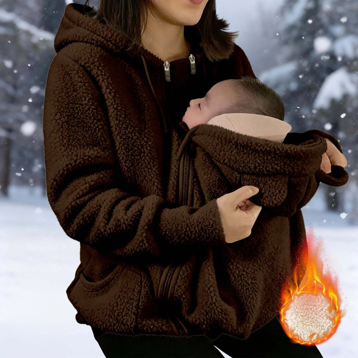 Poche kangourou du blouson de fleece, avec bébé