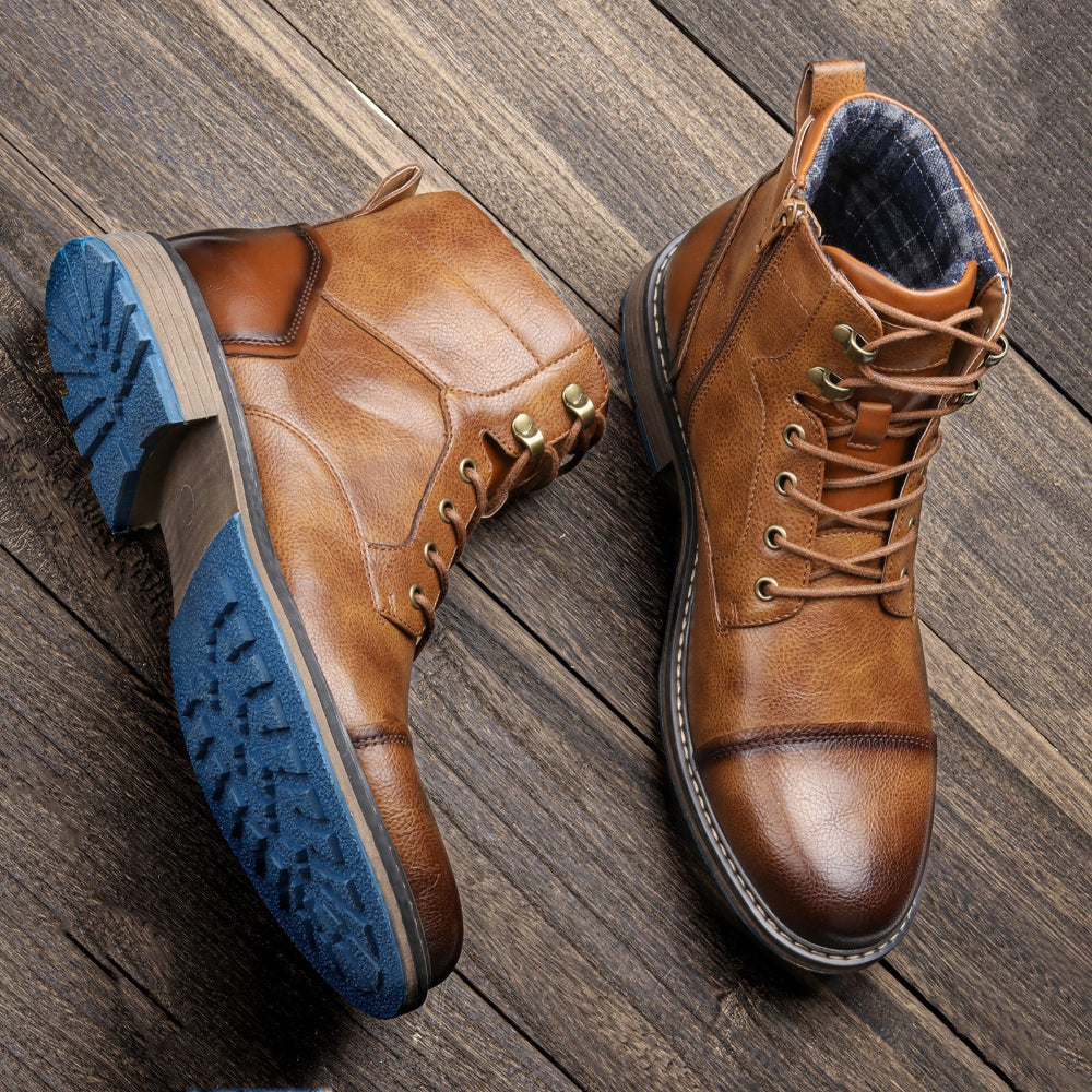 Bottines d'hiver en cuir brun pour homme, vue de face