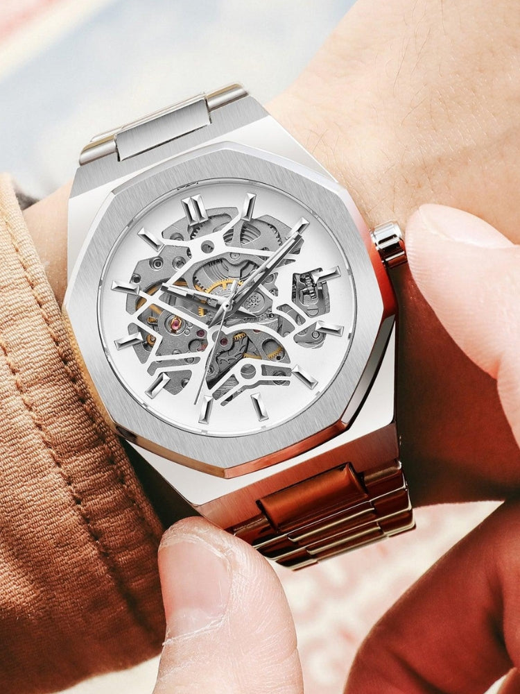 Montre chronographe en cuir, vue de dos
