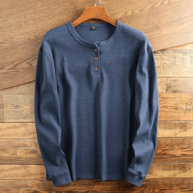Chemise Henley pour homme avec texture waffle, sur un mannequin
