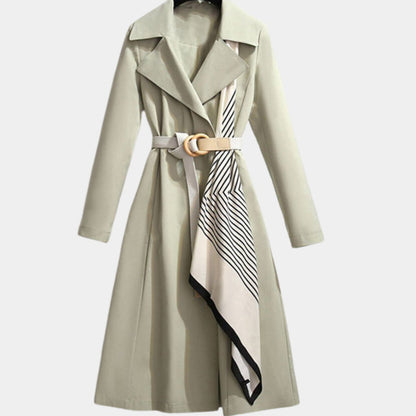 manteau trench élégant pour femme, détail de la ceinture