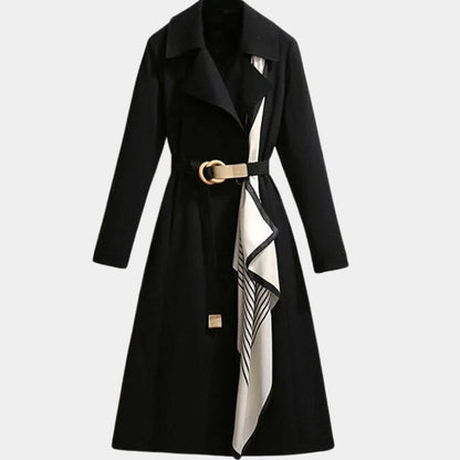manteau trench élégant pour femme, pose sur mannequin