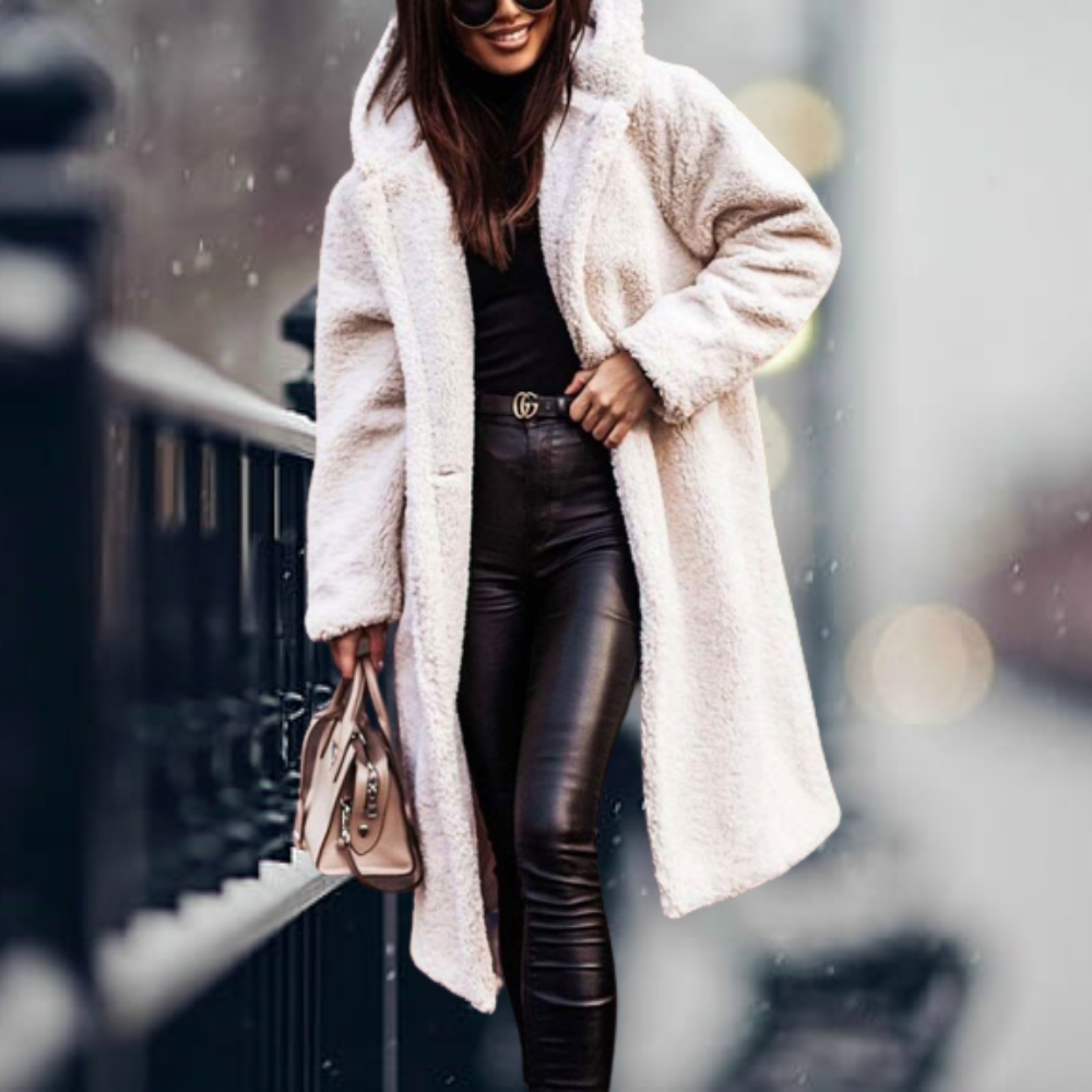 Manteau femme à capuchon en fleece long, détail des poches