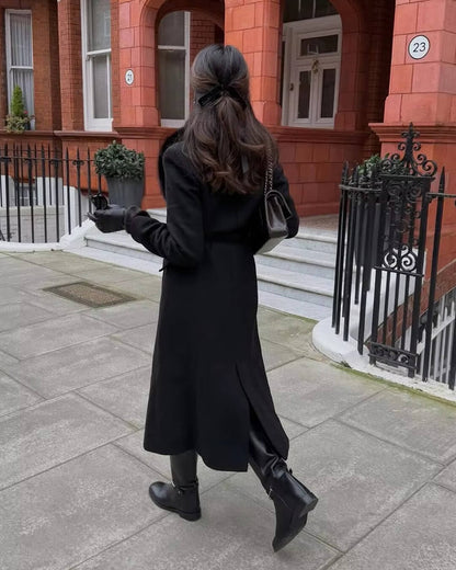 manteau maxi avec fermeture lacée, vue de côté