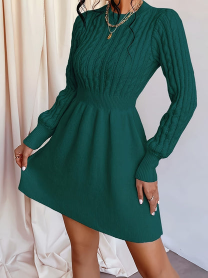 Focus sur la taille smockée ajustée de la robe