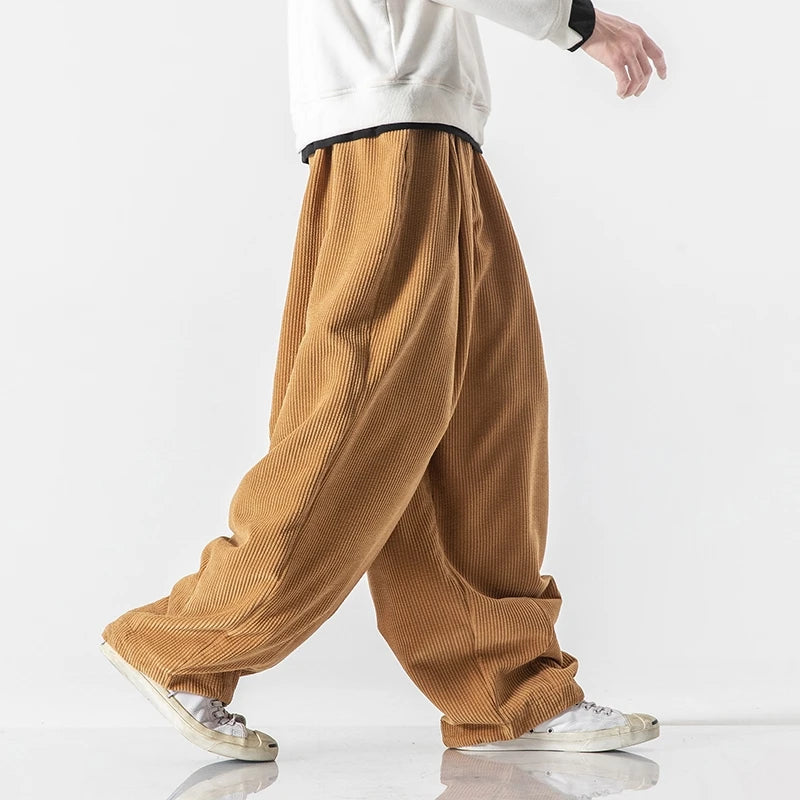 vue de profil en mouvement, coloris kaki