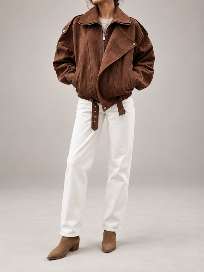 Veste en simili cuir démesurée, vue de dos