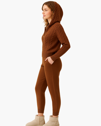 Ensemble Hiver Femme Gilet Capuche & Pantalon Maille Torsadée – Confort Douillet | Automne Hiver