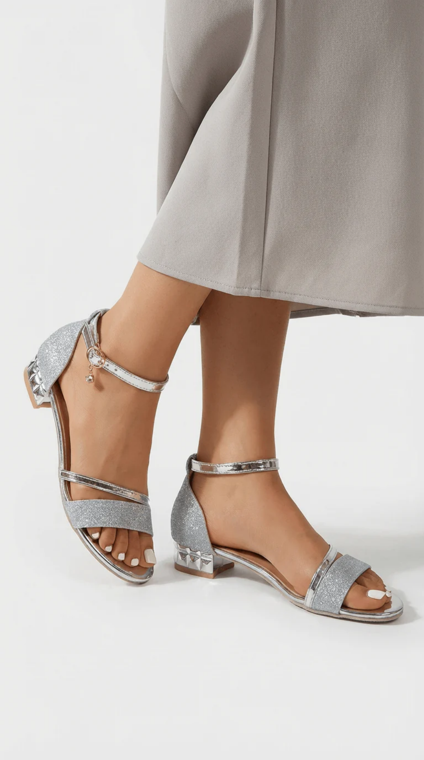Sandales Femme à Talon Bloc avec Bride Cheville – Élégance Moderne
