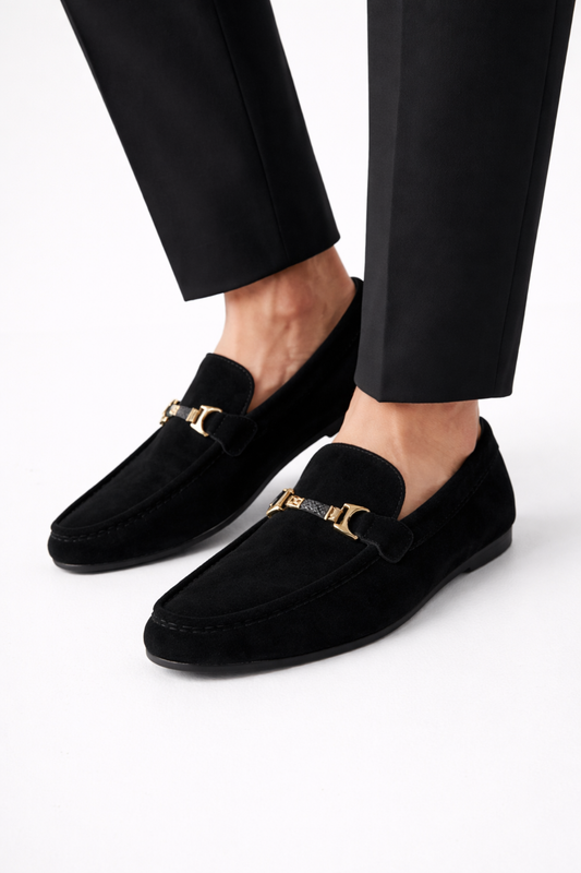 Mocassins Homme Effet Suède – Chaussures Élégantes Slip-On avec Détail Métallique