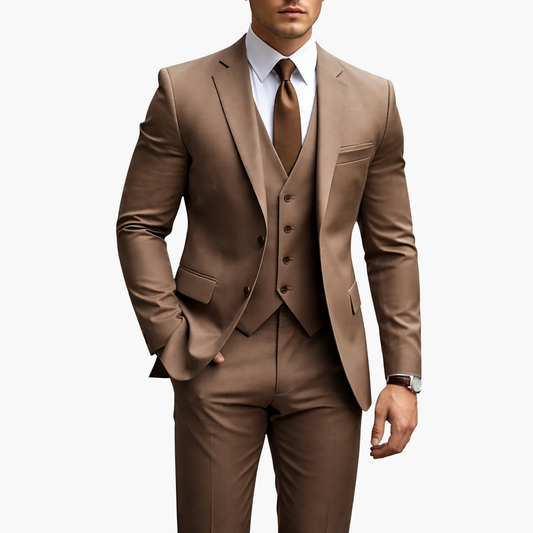 Costume homme 3 pièces élégant coupe ajustée avec gilet veste et pantalon style formel moderne