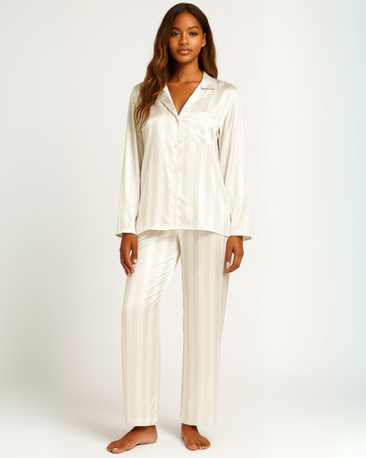 Pyjama Femme en Satin Rayé – Chic, Confortable & Élégant pour la Nuit
