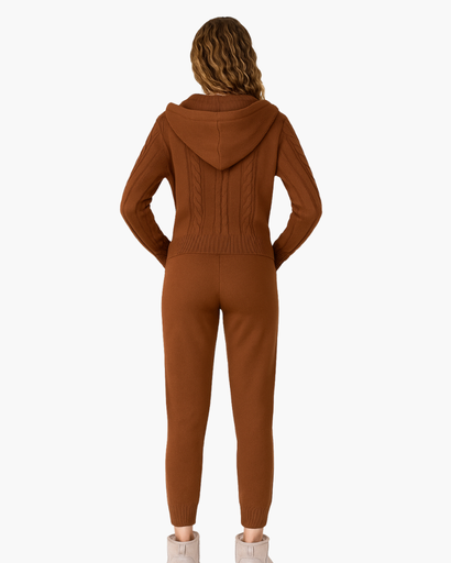 Ensemble hiver femme, vue d'ensemble du gilet et pantalon
