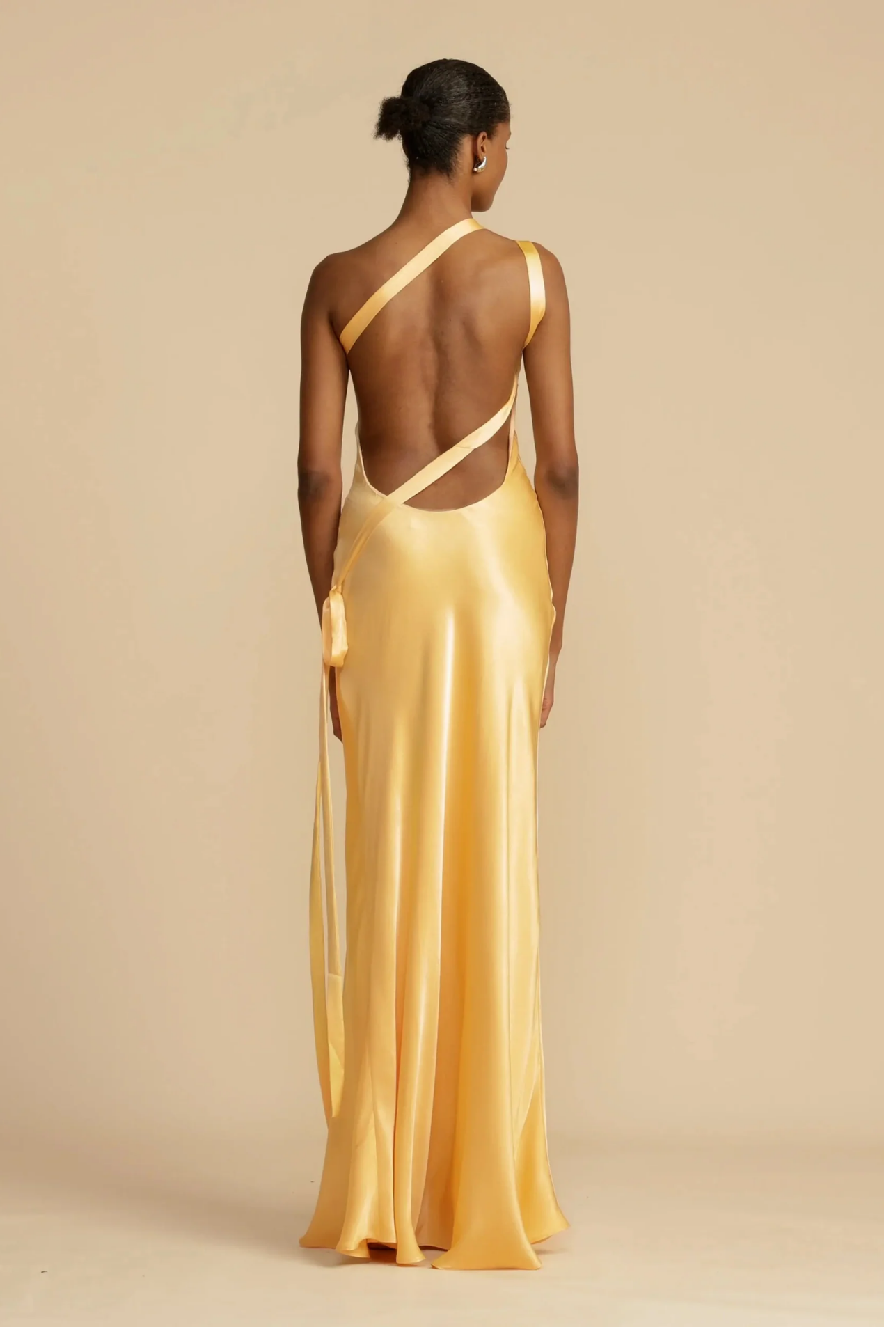 Robe Longue Femme Satinée – Robe Élégante Asymétrique à Une Épaule