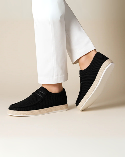 Chaussures basses à lacets avec motif côtelé et bord tressé