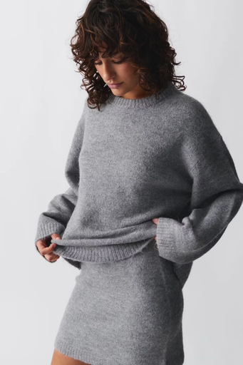 Pull Doux Femme – Coupe Oversize en Maille Moelleuse