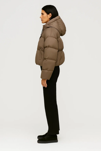 Doudoune Courte à Capuche | Volume Moderne et Confort Thermique